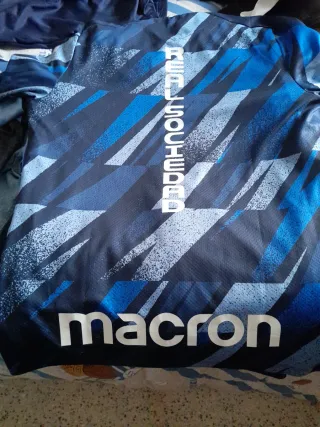 Camiseta Real Sociedad Macron Calentamiento