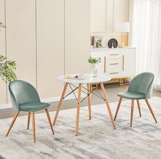 Juego de 2 sillas de comedor.