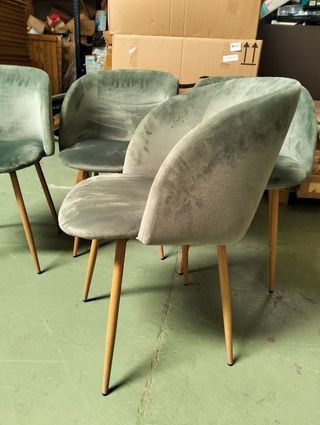 Juego de 2 sillas de comedor.