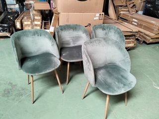 Juego de 2 sillas de comedor.