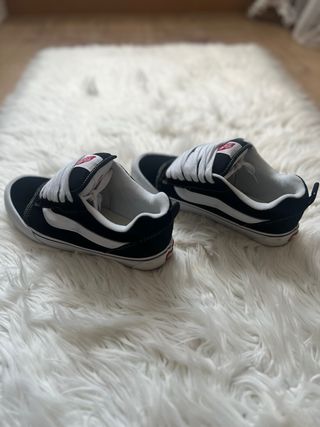 Zapatillas Vans Old Skool Negras y Blancas