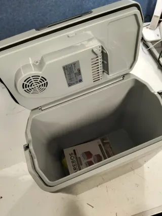 Arebos Nevera Termoeléctrica 20L 12/24/230v