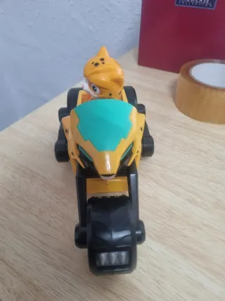 Figura Paw Patrol Cat Pack Vehículo