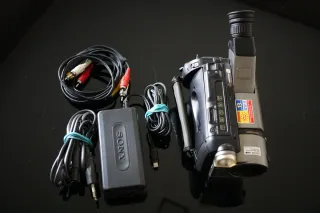 Sony Handycam Hi8 CCD-TRV46E