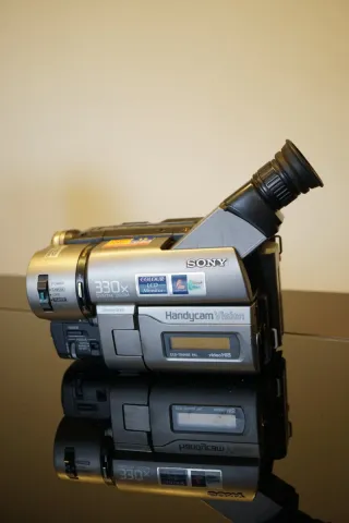 Sony Handycam Hi8 CCD-TRV46E