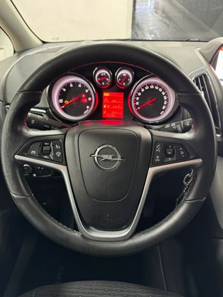 Opel Zafira Tourer 2016