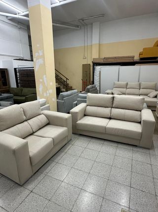Conjunto de  Sofa 3 + 2 Nuevo en 2 COLORES!