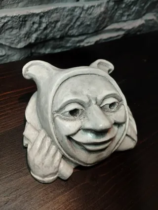 Gargoyles Face Stone Décor