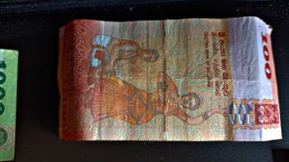 Monete di Sri Lanka: 1000, 100, 50, 20 rupie