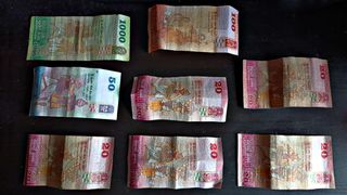 Monete di Sri Lanka: 1000, 100, 50, 20 rupie
