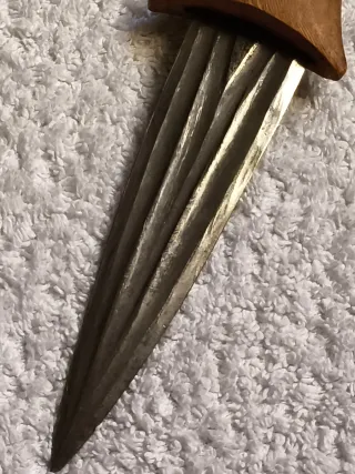 TEBU AFRICANA CON FUNDA DE CUERO, ACERO Y PIEL