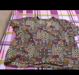 Blusa estampada multicolor