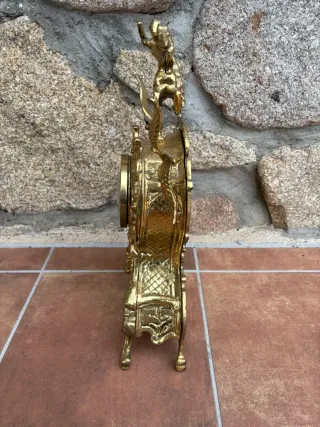 Reloj de sobremesa de Bronce con figura ecuestre