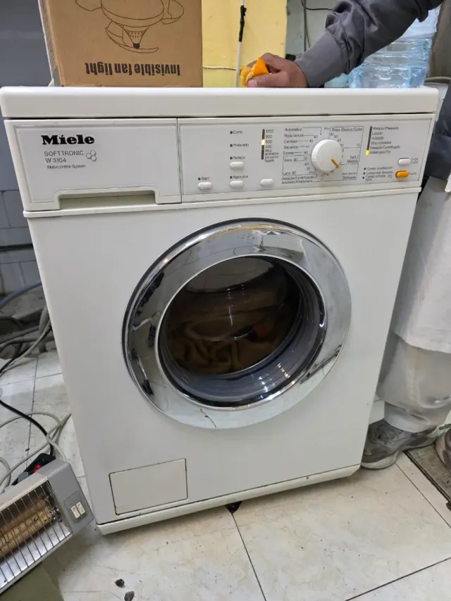 Lavadora Miele Softtronic W3104 Water Control