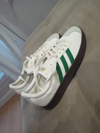 Zapatillas Adidas Blancas y Verdes