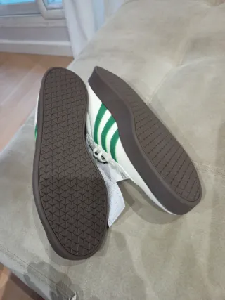 Zapatillas Adidas Blancas y Verdes