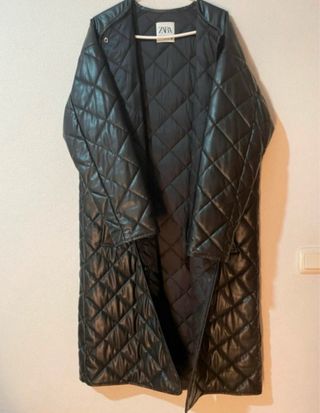 Abrigo largo efecto piel Zara