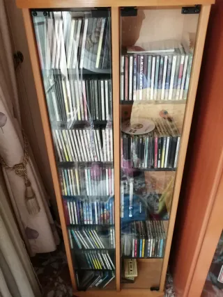 Mueble expositor para CDs