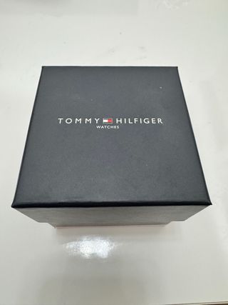 Reloj Tommy Hilfiger Negro y Plateado