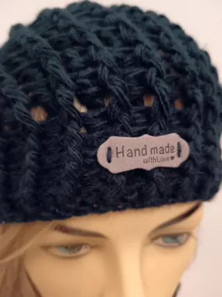 Set berretto e scaldacollo blu navy fatto a mano