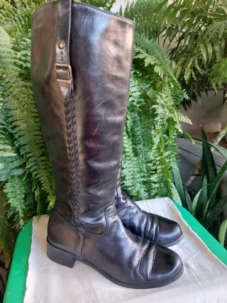 Stivali alti in pelle neri da donna