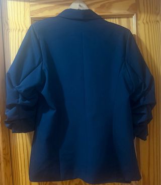 Americana azul marino talla L nueva