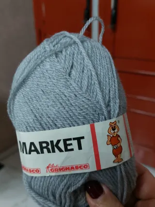 4 gomitoli lana morbida grigio