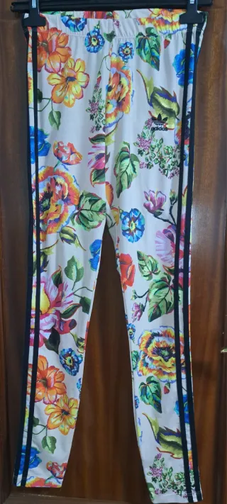 Conjunto Adidas Floral Beige Multicolor