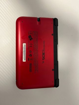 Nintendo 3DS rossa + Custodia + 3 Giochi + caricabatterie