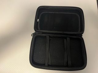 Nintendo 3DS rossa + Custodia + 3 Giochi + caricabatterie