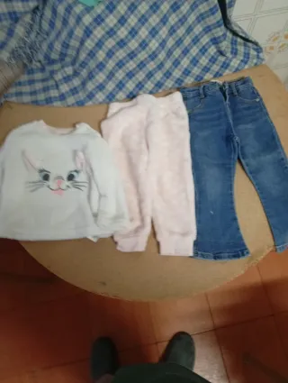 Conjunto niña: pijama y vaquero