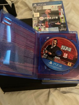 PS4 Slim Nero + 1 Controller + 4 Giochi + Cavi