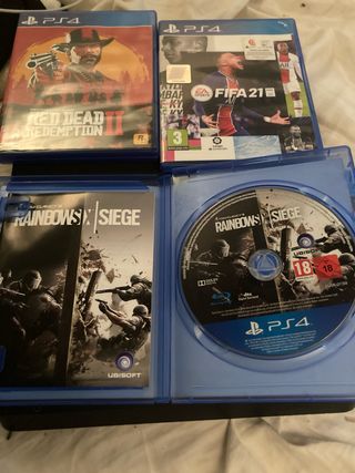 PS4 Slim Nero + 1 Controller + 4 Giochi + Cavi
