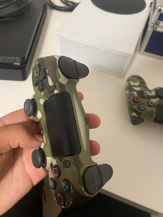 PS4 Slim 500GB + 2 Mandos