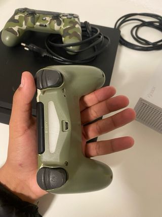 PS4 Slim 500GB + 2 Mandos