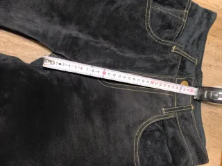 Pantalón Piel Ante Negro Talla L da menos talla