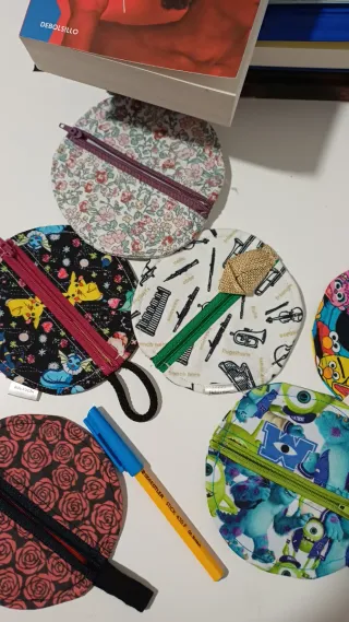 Fundas para auriculares,  monedas, hechos a mano