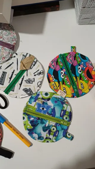 Fundas para auriculares,  monedas, hechos a mano