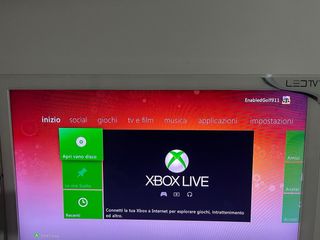 Xbox 360 Bianca + 4 Giochi + 2 Controller