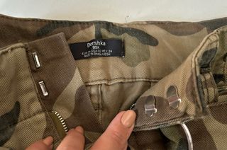 Jeans Bershka vita alta mimetici EU 34