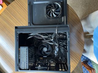 Computer NUOVO con GARANZIA gratuita.