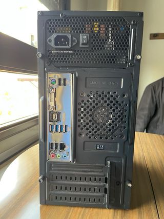 Computer NUOVO con GARANZIA gratuita.