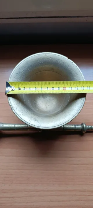 Antiguo almirez-mortero bronce