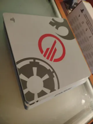 PS4 Slim Star Wars Battlefront II Ed. Limitada