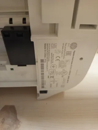 Impresora HP Multifunción Blanca y Gris