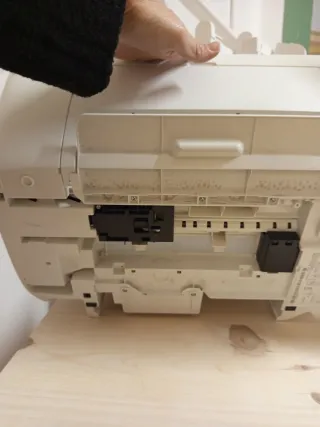 Impresora HP Multifunción Blanca y Gris