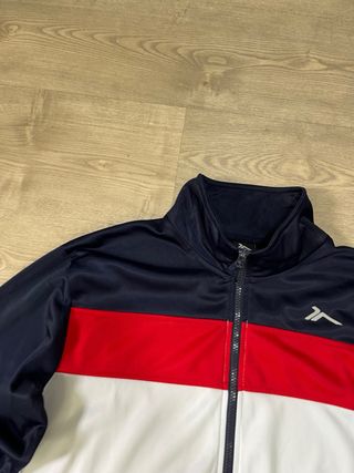 Chaqueta Tenth azul, roja y blanca