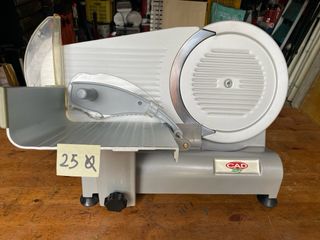 Affettatrice elettrica CAD lama diametro 25cm