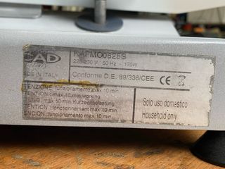 Affettatrice elettrica CAD lama diametro 25cm