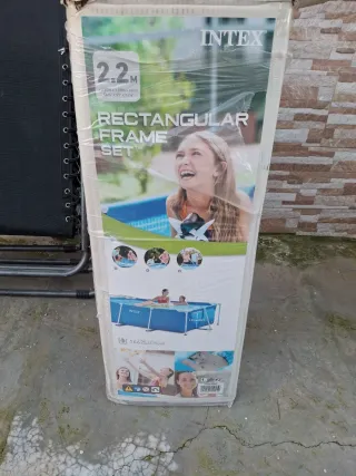 Piscina Rectangular Intex 2.2M